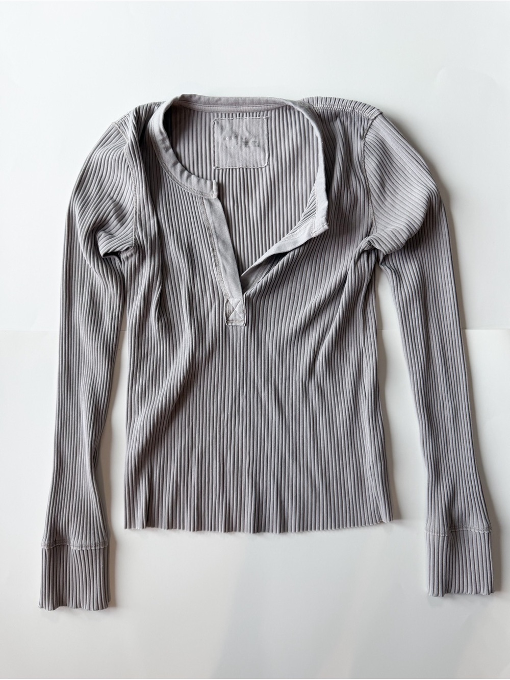 Aerie Ribbed Henley vneck Long-Sleeve Top in Light Gray size small